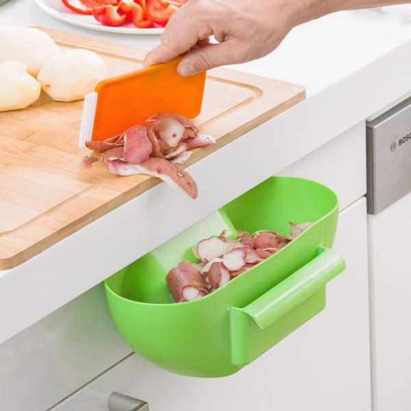 Hængende affaldsbeholder