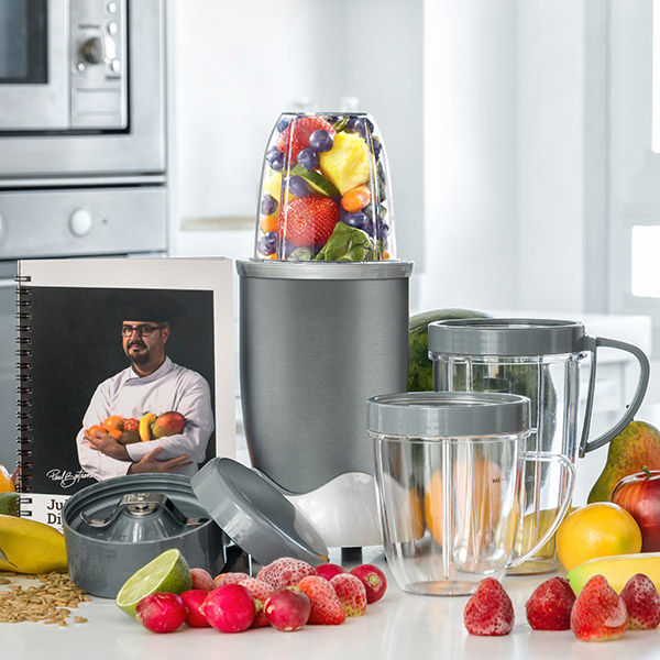 Grå 600 W Nutri-blender med smart One Touch og opskriftsamling