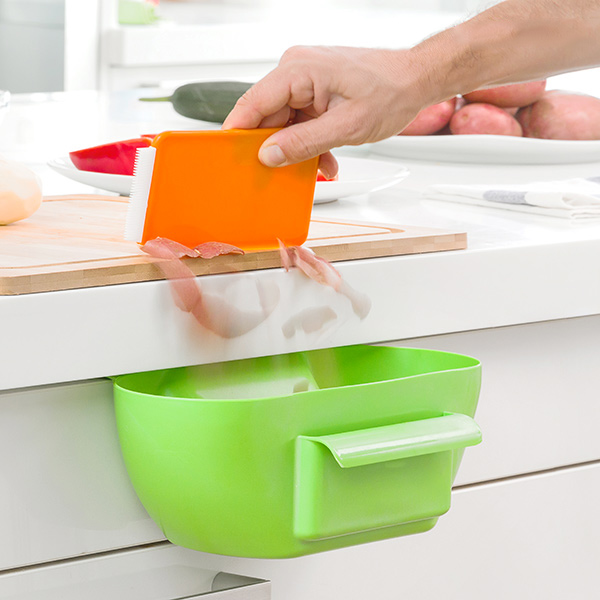 Hængende affaldsbeholder