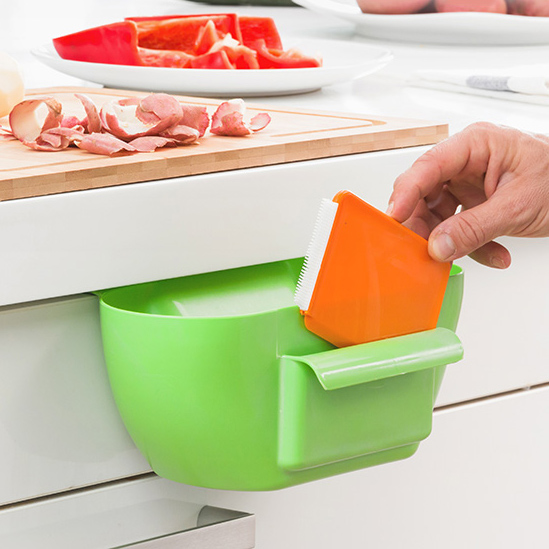 Hængende affaldsbeholder