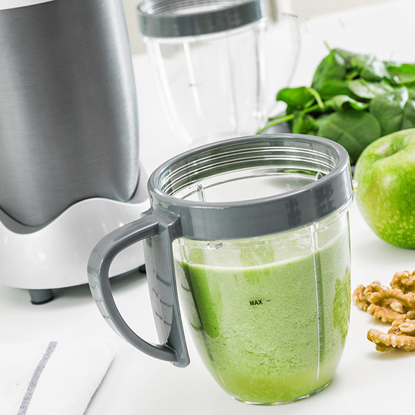 Grå 600 W Nutri-blender med smart One Touch og opskriftsamling