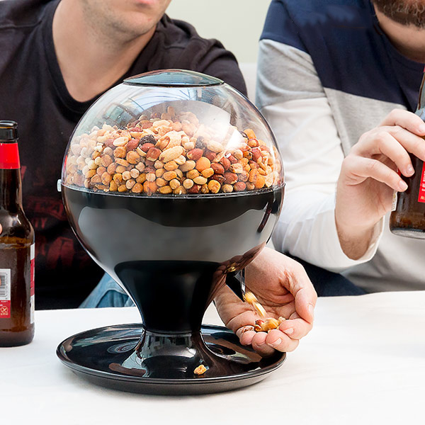 Bevægelsesstyret slik- og snackdispenser